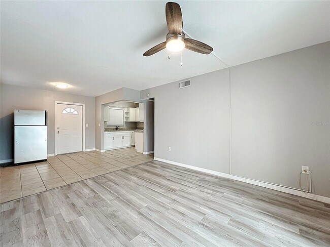 Foto del edificio - 11705 3rd St E