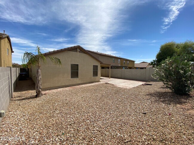 Building Photo - 1847 W Desert Seasons Dr