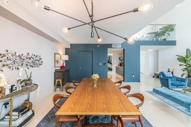 Foto del edificio - 7928 East Dr