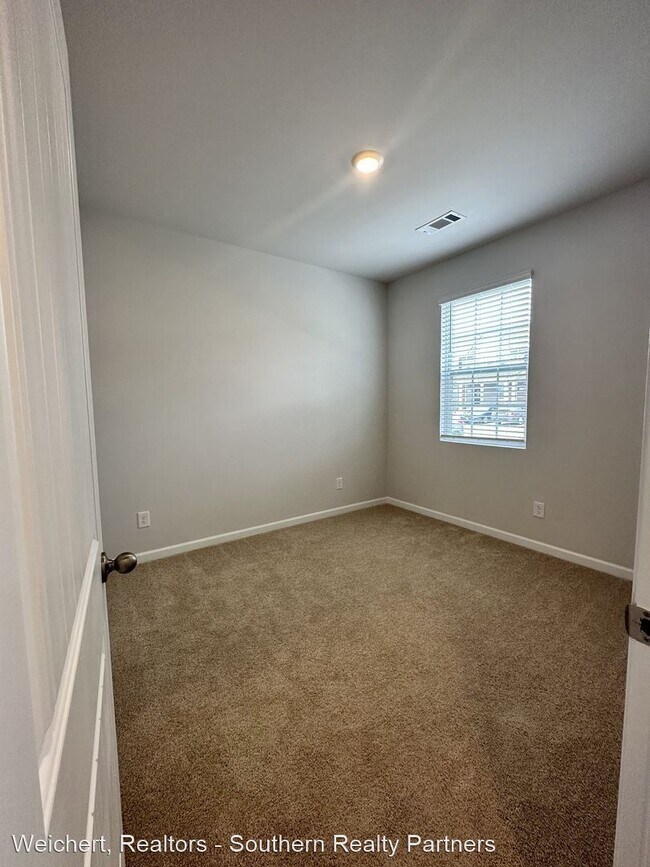 Foto del edificio - 3 br, 2.5 bath House - 118 Cecil Rd.