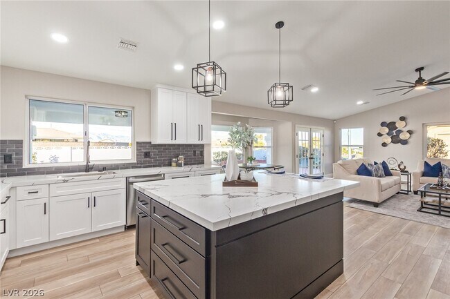 Foto del edificio - 4785 N Grand Canyon Dr