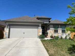 Building Photo - 272 Eagle Ford Dr