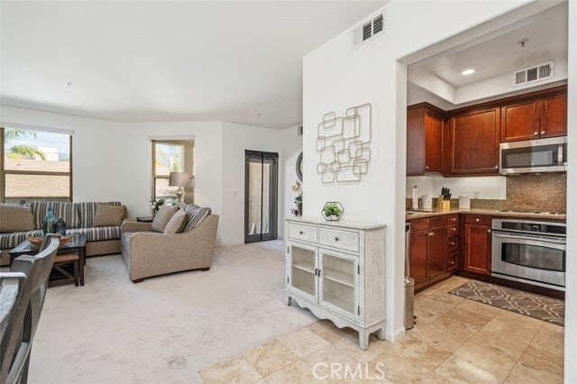 Foto del edificio - 128 N Oak Knoll Ave