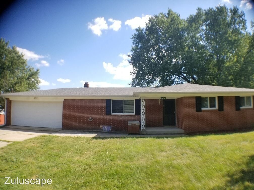 Primary Photo - 3 br, 2 bath House - 5445 W. Southport Road