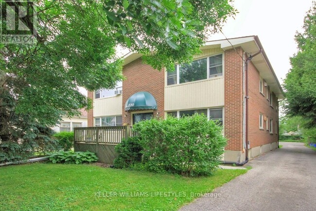 Photo du bâtiment - 230-230 Emery St E