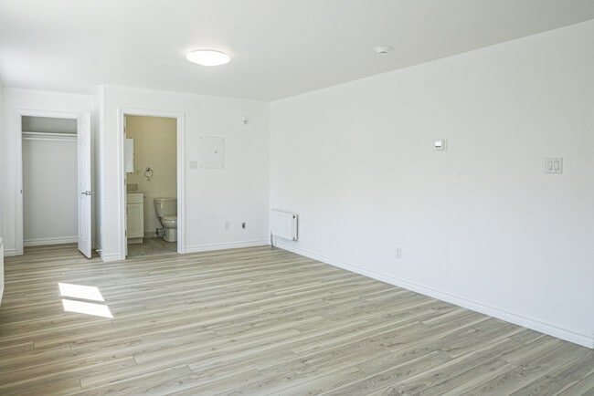 Photo du bâtiment - 630 Cummings Ave