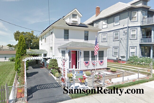 Building Photo - 77 7th St