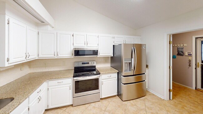 Foto del edificio - **Reduced rent** $1,880 Spacious 3-Bedroom Home in Prime North Pensacola Location