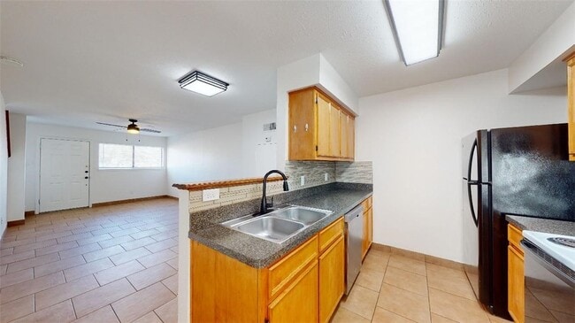 Foto del edificio - 1106 Welsh Ave