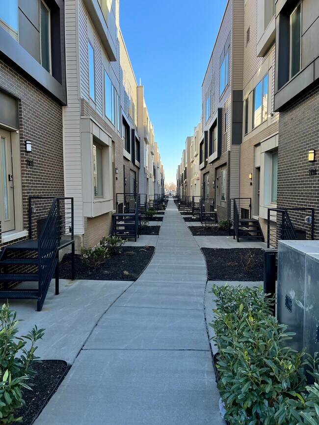 Foto del edificio - 2104 Kensington Walk