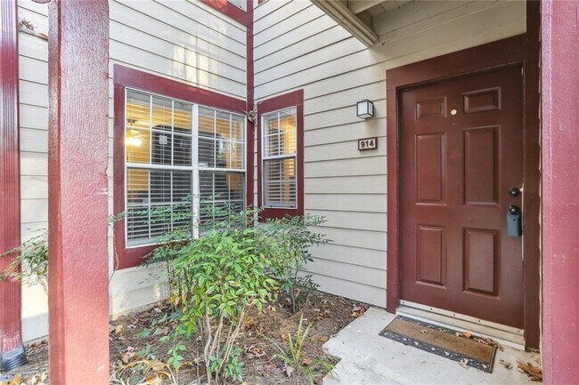 Building Photo - 914 Wentworth Ct