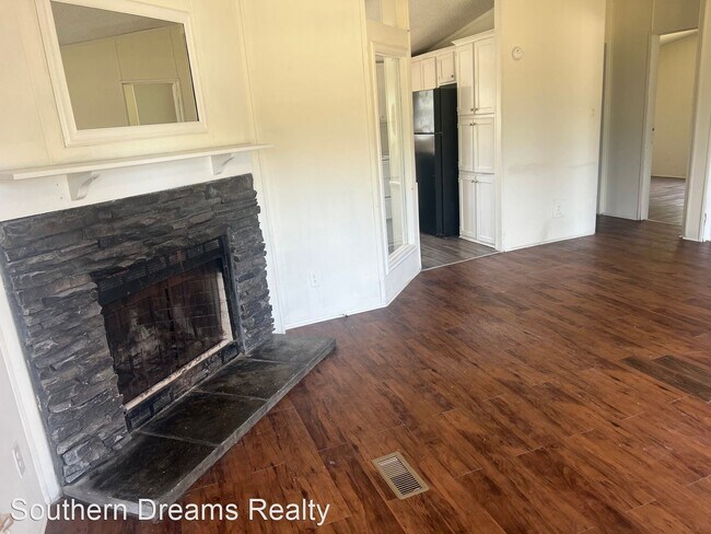 Building Photo - 3 br, 2 bath House - 311 Neely Wingard