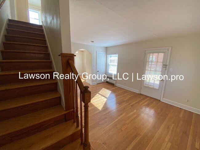 Foto del edificio - 2611-2613 Bowman St.
