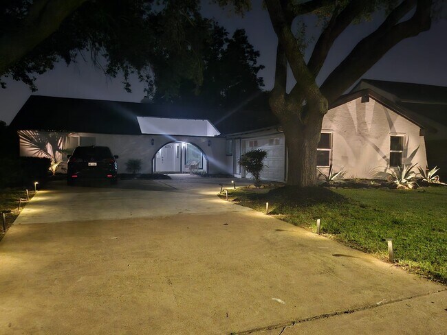 Foto del edificio - 3311 Oyster Cove Dr