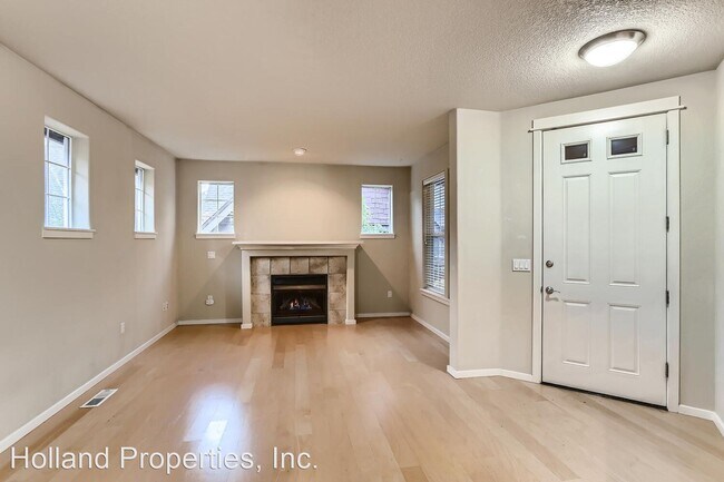 Building Photo - 3 br, 2 bath House - 7095 NE Rocky Brook St