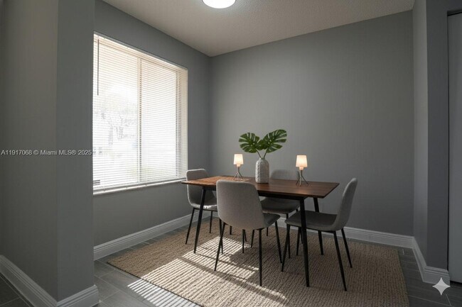 Foto del edificio - 14104 Glenmoor Dr