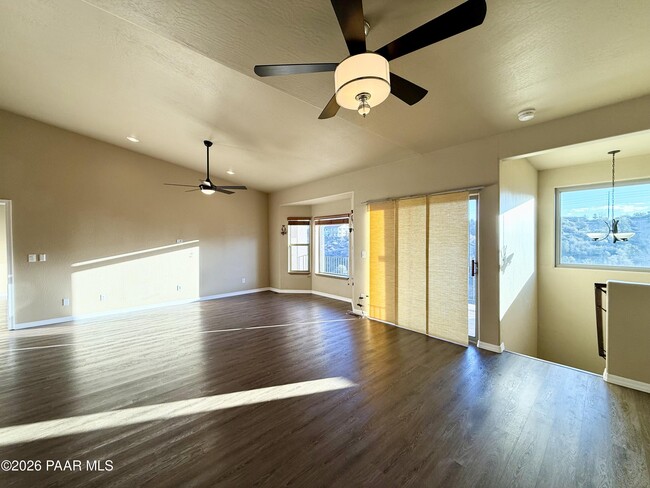 Building Photo - 2207 Sequoia Dr