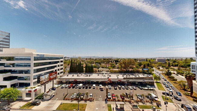 Interior Photo - Vision on Wilshire