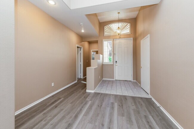 Foto del edificio - 5608 Rustic View Ct