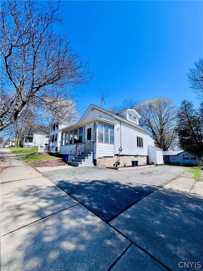 Foto del edificio - 140 E Oneida St