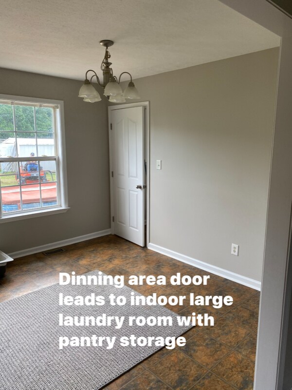 Foto del edificio - 4758 Wildberry Ln