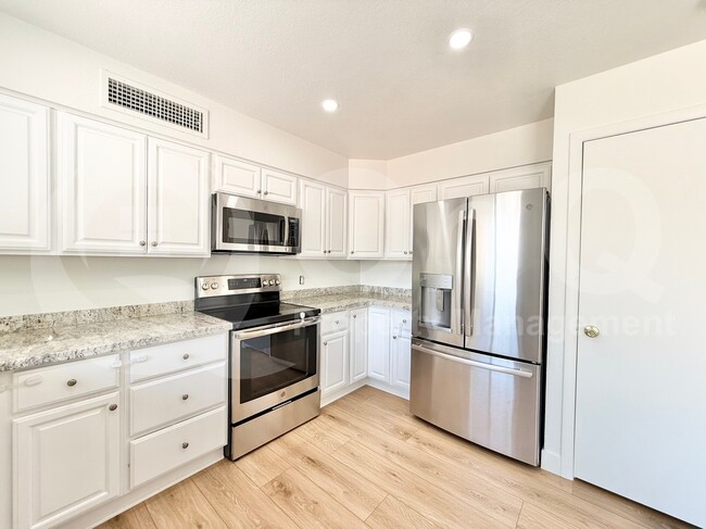 Foto del edificio - 1744 W Mohawk Ln