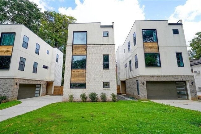 Building Photo - 829 Barnett St NE