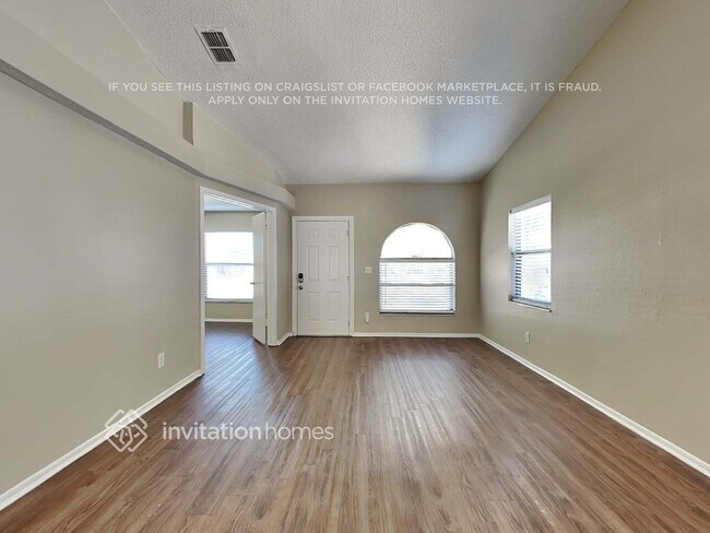 Building Photo - 11307 Plumtree Ct