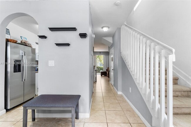 Building Photo - 230 SE 29th Ave