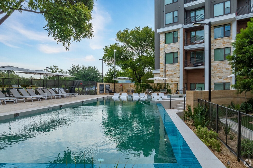 Photo inspiration: Gallery Detail: Apartments Under 2 500 In 78702 Austin Tx