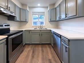 Building Photo - 2447 Roosevelt Blvd