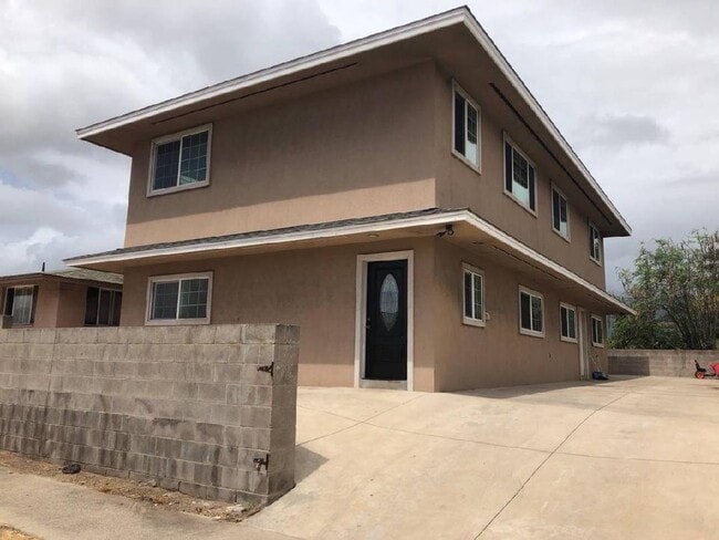 Building Photo - 645 Komo Pl