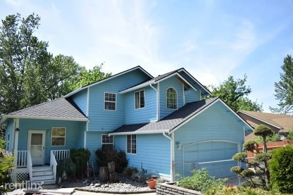 Primary Photo - 3 br, 2.5 bath House - 3011 Talbot Rd S