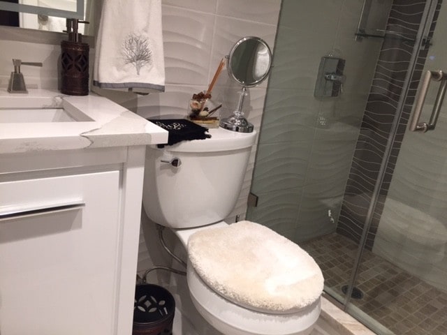 1 St Floor Bath - Custom Made 2 Family House Prime E.Elmhurst