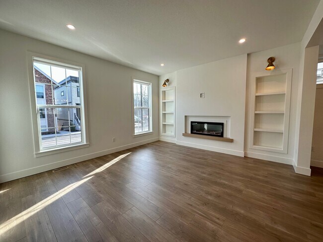 Photo du bâtiment - 7885 Cedarbrook Rd