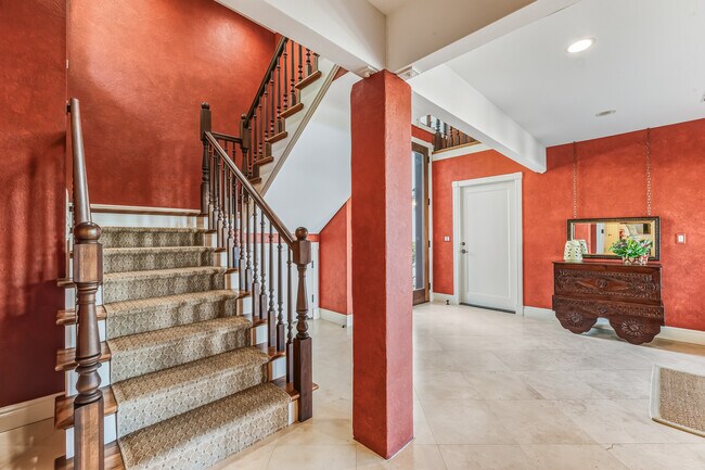 Foto del edificio - 1600 Treasure Ln