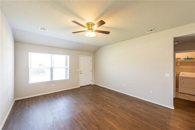 Foto del edificio - 402 W Fitchberg St