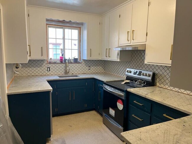 Building Photo - LaSalle