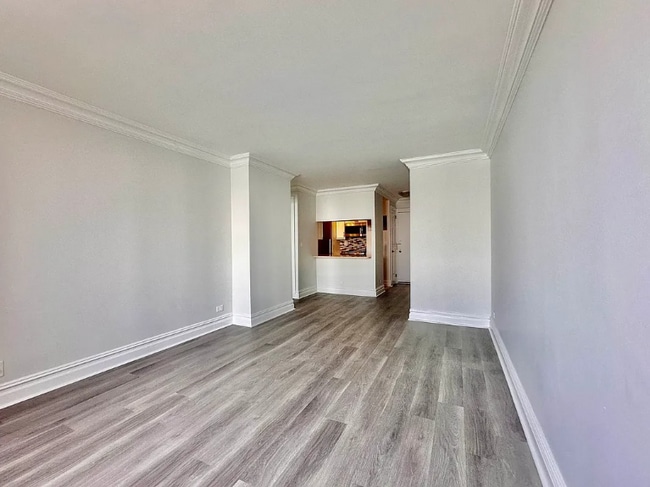 Building Photo - 377 Rector Pl