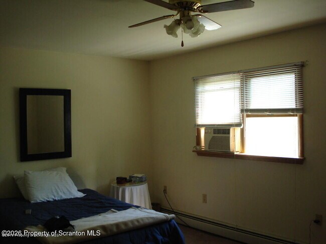 Building Photo - 314 Nichols St