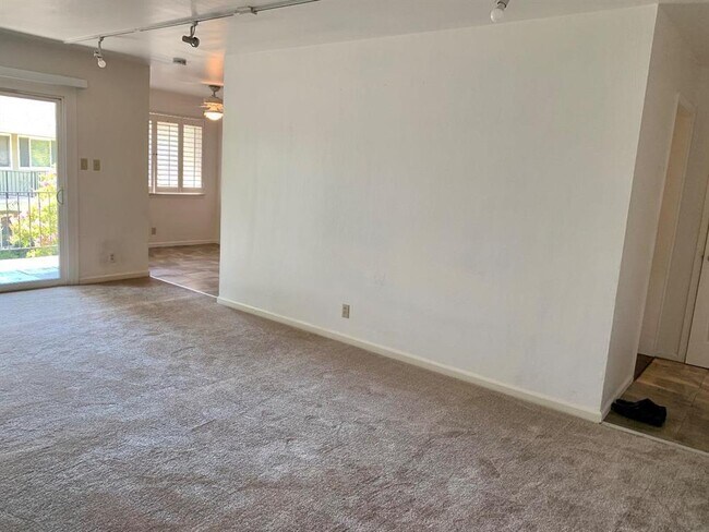 Foto del edificio - 3588 Payne Ave