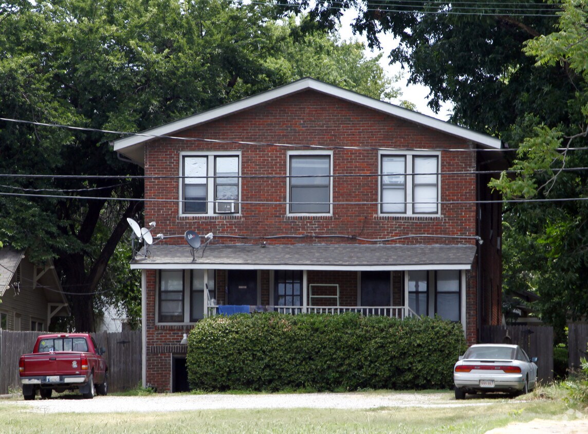 Foto del edificio - 1230 S Quaker Ave