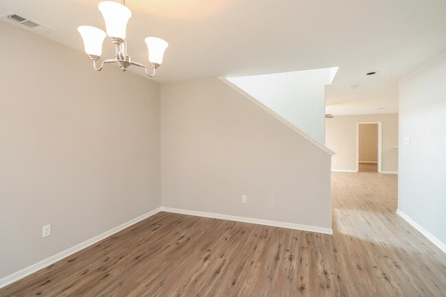 Building Photo - 6614 Valerian Ln