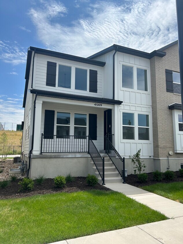 Photo - 4569 W Watchmen Way (Herriman, UT)