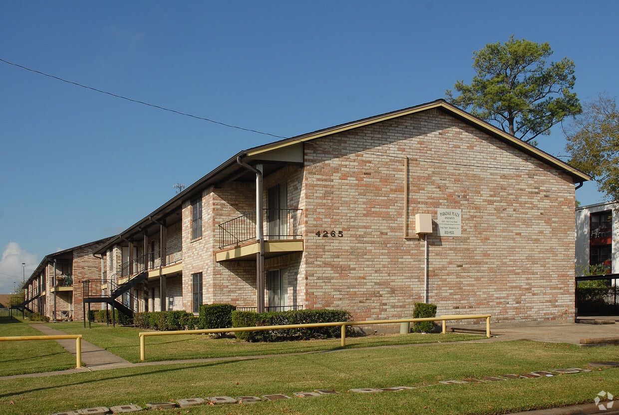 Primary Photo - 4245-4265 Crow Rd