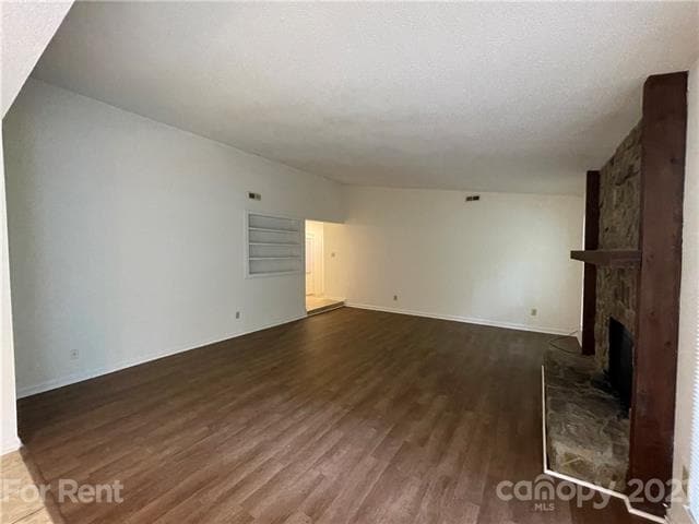 Building Photo - 6414 Woodbridge Rd