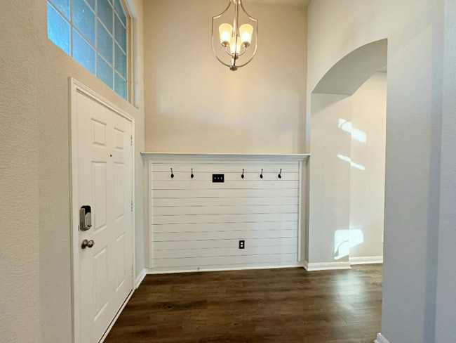 Building Photo - 2725 Keathley Dr