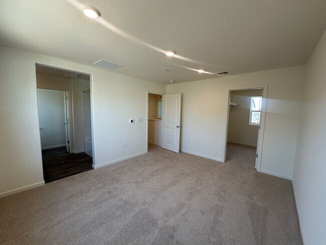 Building Photo - Newly built Home in the Wild Oak Subdivision