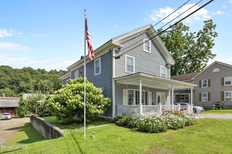 Primary Photo - 125 Center St