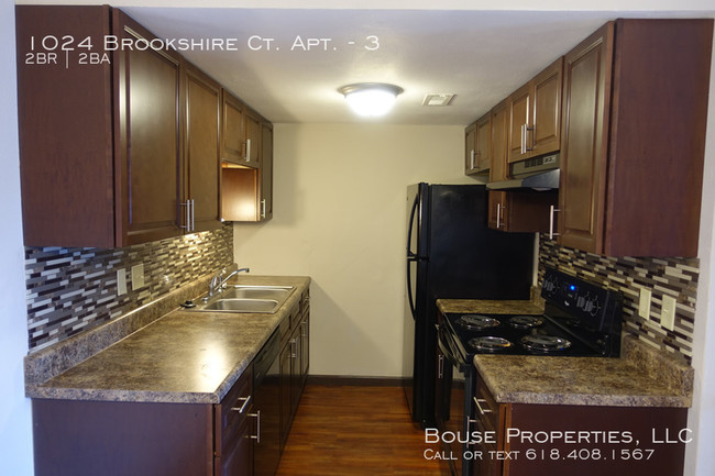 Building Photo - Bouse Apartment Homes